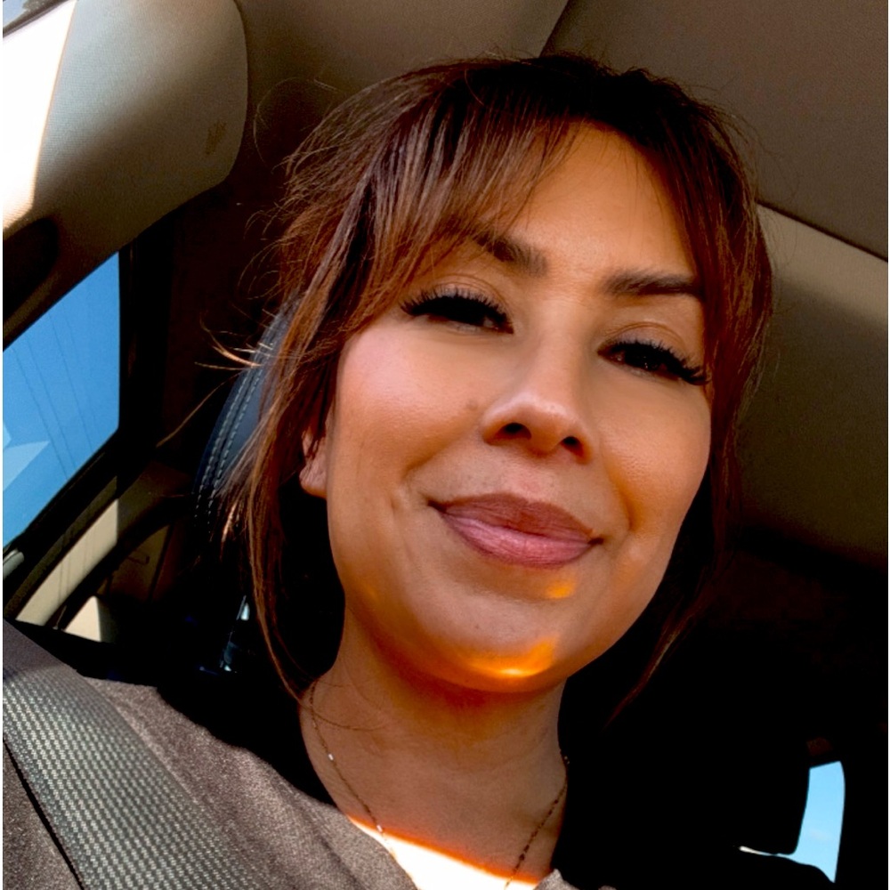 Meet your Posher, Elizabeth